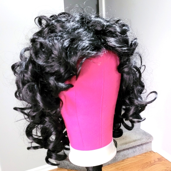 Black 1B Synthetic 10" Loose Curls Wig - Picture 2 of 5